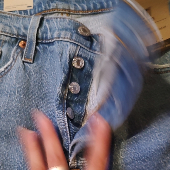 Levi's Women's Light Blue Frayed Denim Shorts - Picture 3 of 7